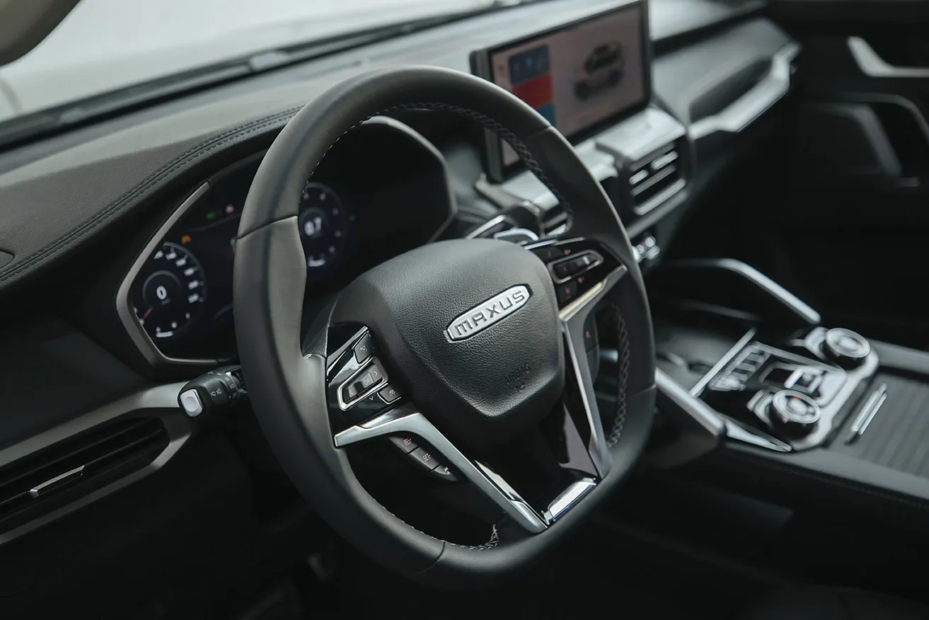 67c8c5bb38548b501e9ce2f2_Maxus - d90 - 1DX_4078