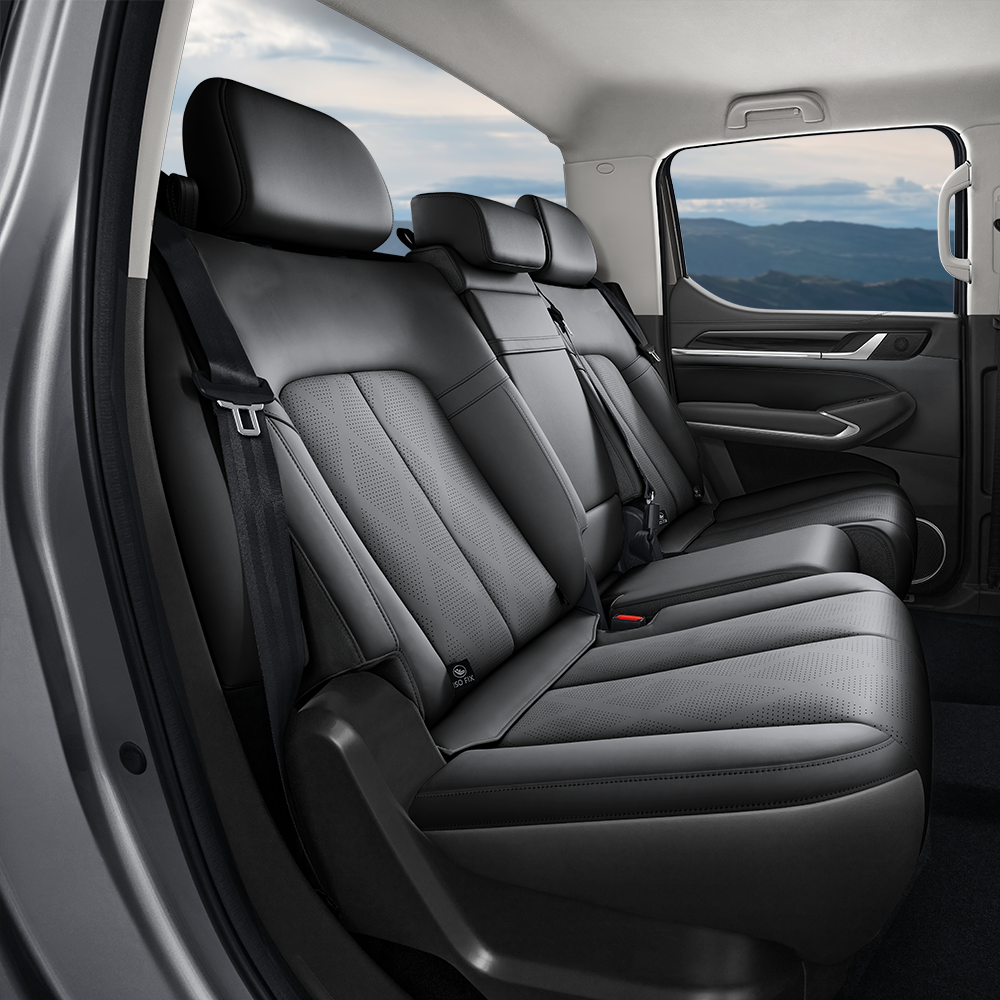 POER 500 PHEV Interior atras