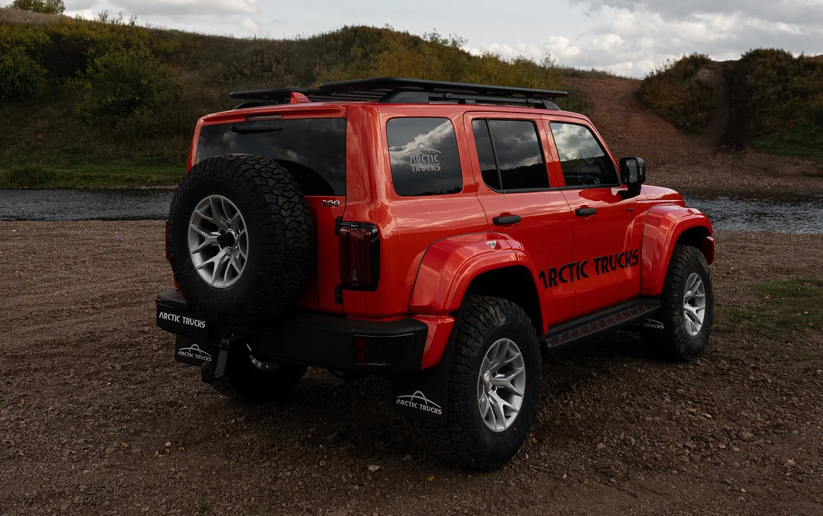 Tank 300 Arctic Trucks AT35