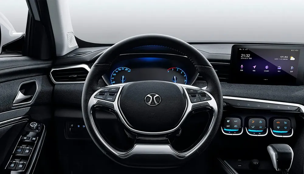 x35_Interior_volante-e1734533295423