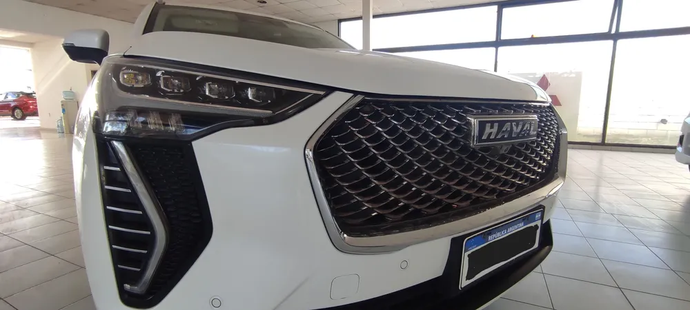 Jolion Vs Jolion facelift