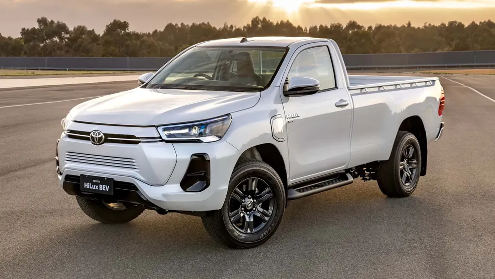 toyota-hilux-bev-pickup