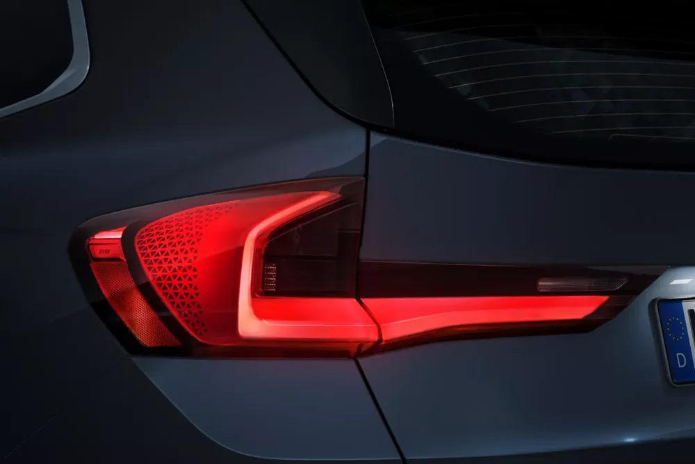 u11-ice_exterior_rear-lights_3to2