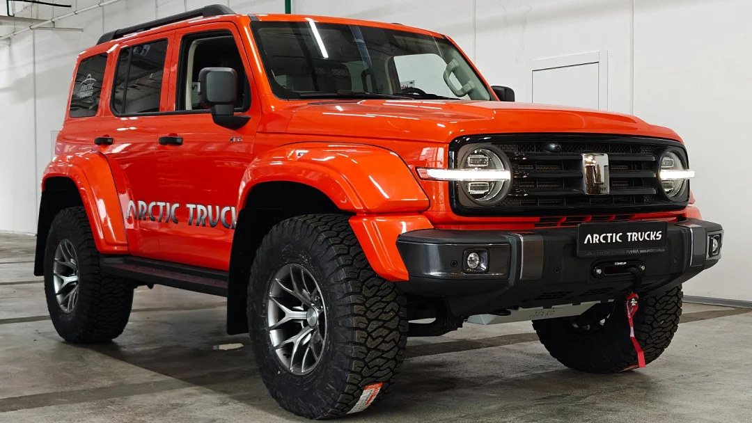 Tank 300 Arctic Trucks AT35