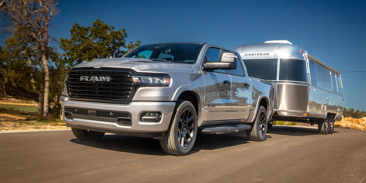 RAM 1500 laramie con carro