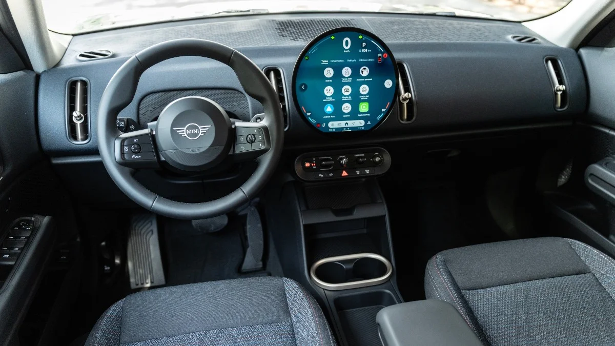 MINI Countryman D Essential 3