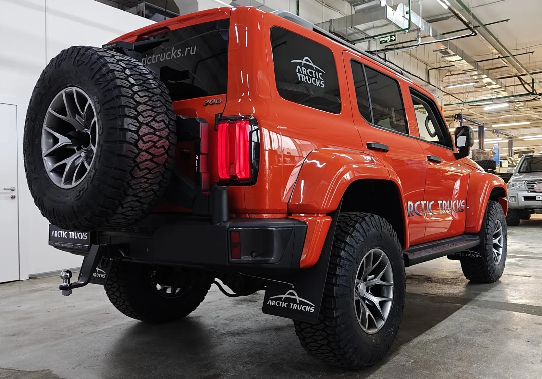 Tank 300 Arctic Trucks AT35